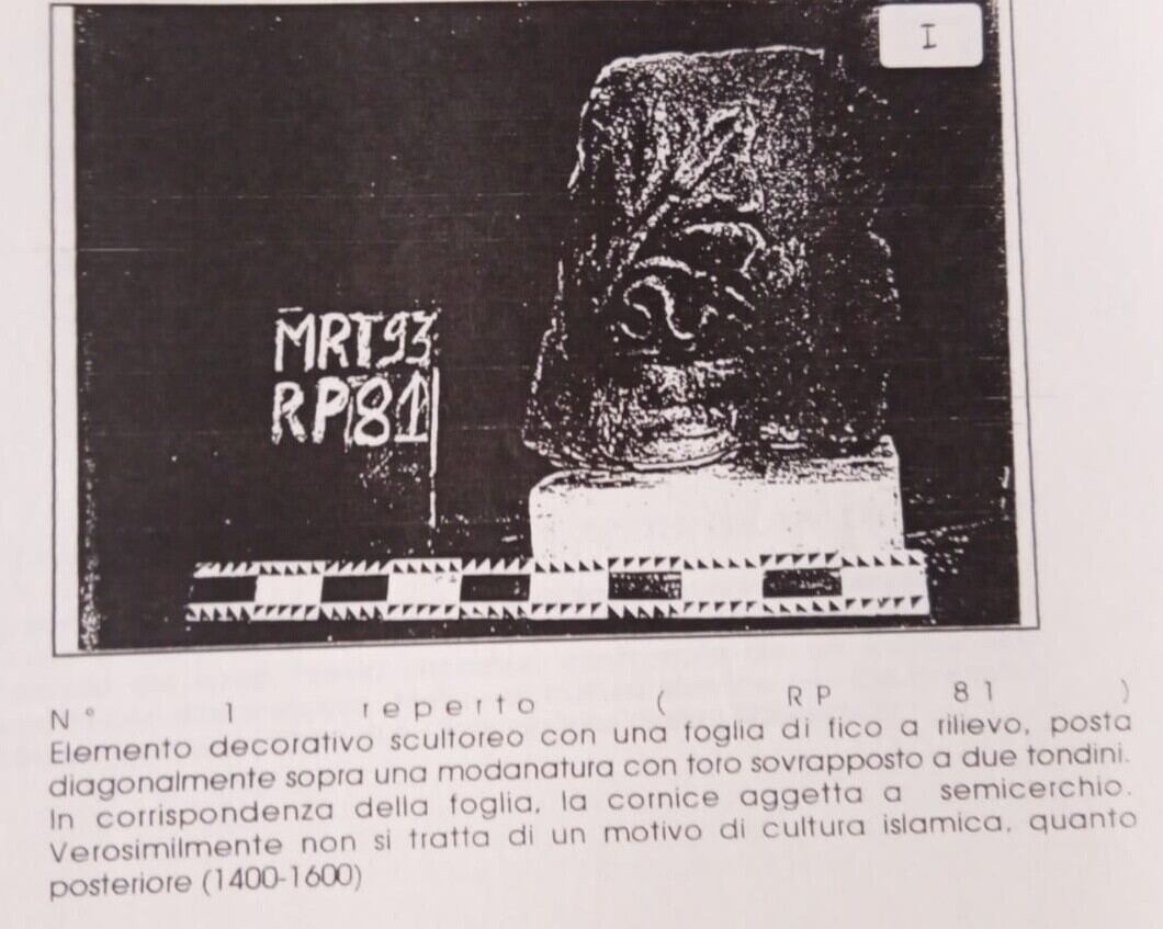 Reperto scultoreo RP81, elemento decorativo con foglia di fico, Chiesa della Martorana