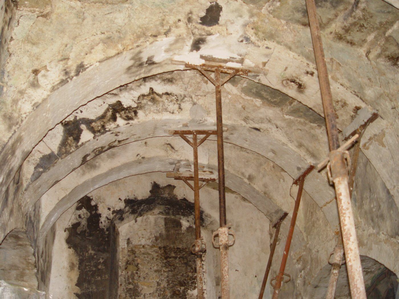 Volte interne della chiesa di S. Ippolito durante i rilievi
